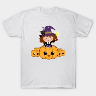 Cute little halloween witch with pumpkin and black cat T-Shirt